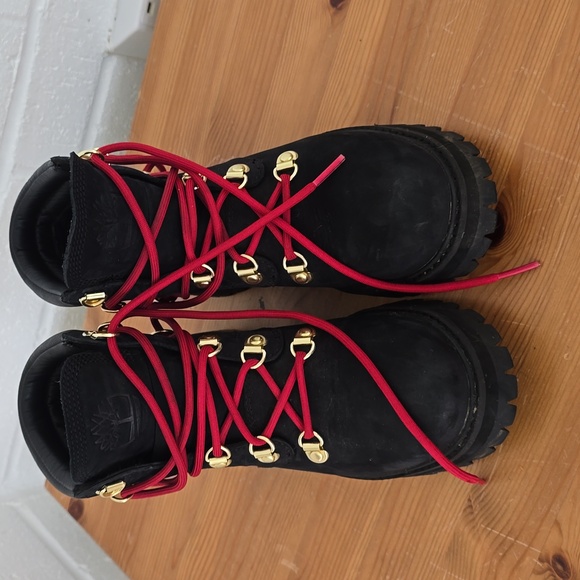 TIMBERLAND WOMEN'S LTD HERITAGE BOOT BLACK NUBUCK Size 6 Waterproof - Picture 2 of 9